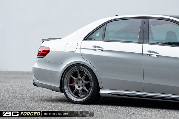 Фото дисков BC Forged LE82 // MLE82 Сатиновый темный лак на Mercedes-Benz E-Class (W212, S212, C207)