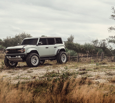 Фото дисков Vossen HFX-1 (6-Lug) на Ford Bronco