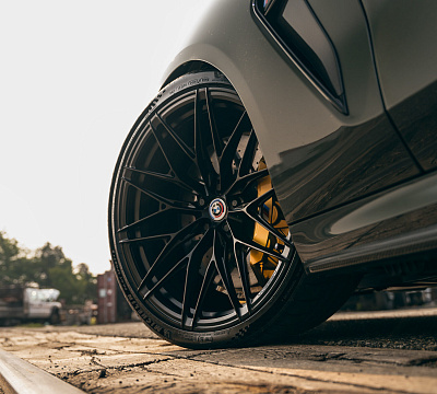 Фото дисков Vossen S21-02 на BMW 8/M8