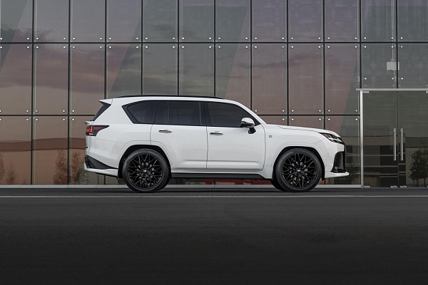 Lexus LX600