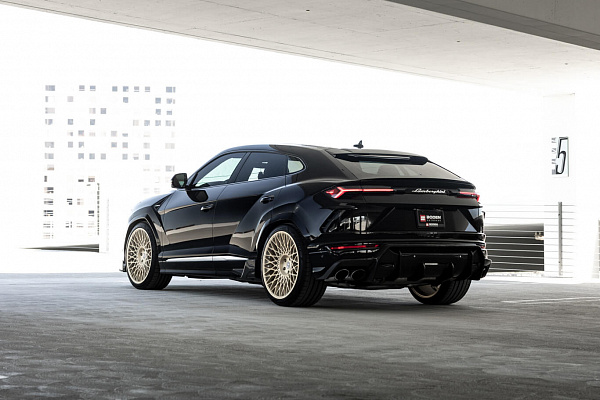 Фото дисков HRE 501M Сатиновая шампань на Lamborghini Urus