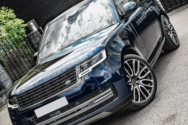 Фото дисков Kahn Pace Car  на Range Rover V