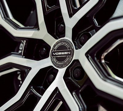 Фото дисков Vossen HF-2 на Range Rover IV