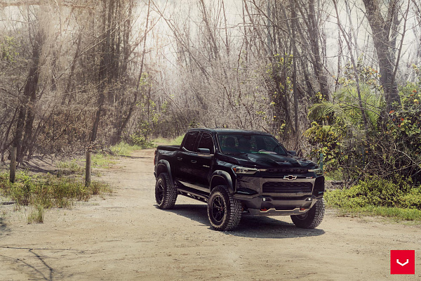 Фото дисков Vossen HF6-4 Черный глянец на Chevrolet Colorado