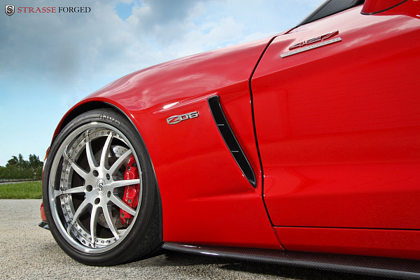 Фото дисков Strasse Wheels R10 Signature Глянцевый лак на Chevrolet Corvette C6