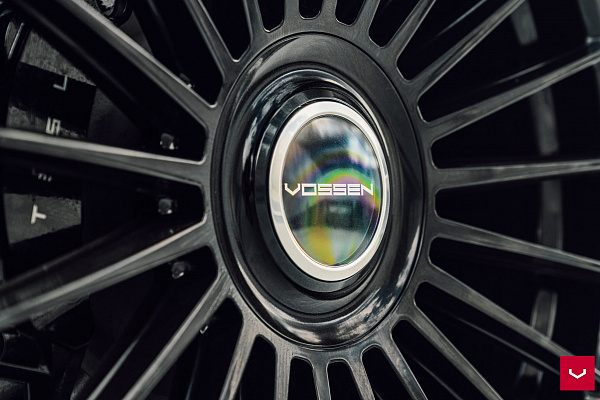 Фото дисков Vossen HF-8 Черный глянец на Tesla Model X