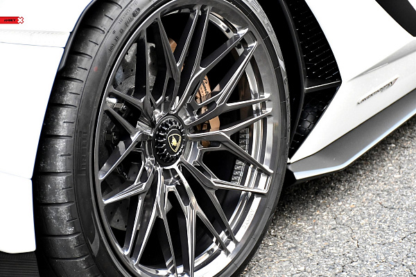 Lamborghini Aventador SVJ
