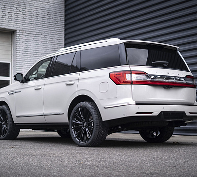 Фото дисков Asanti CORONA TRUCK на Lincoln Navigator IV