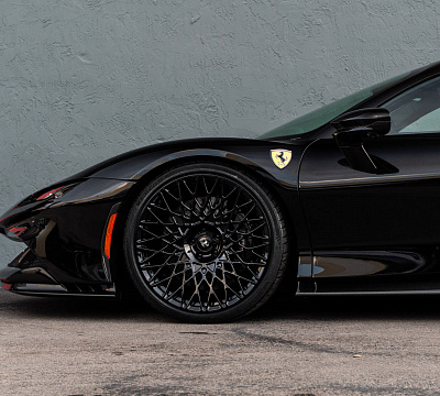 Фото дисков HRE 501M на Ferrari SF90