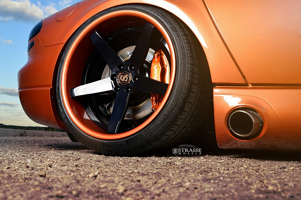 Фото дисков Strasse Wheels S5 Deep Concave Другой цвет на Dodge Viper