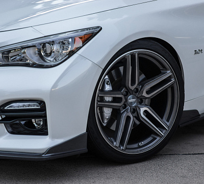 Фото дисков Vossen HF-1 на Infiniti Q50