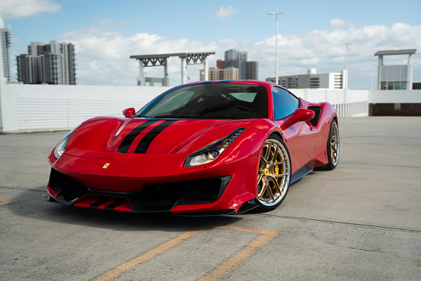 Фото дисков HRE S101SC Глянцевое темное золото на Ferrari 488