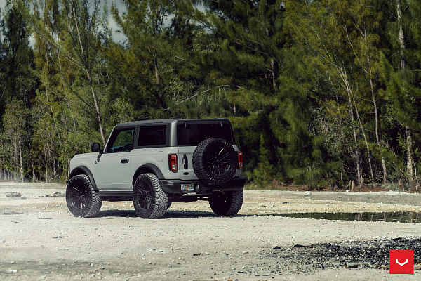 Фото дисков Vossen HF6-5 Черный сатин на Ford Bronco