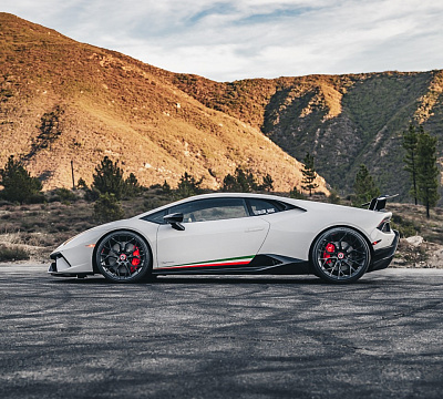 Фото дисков Brixton Forged PF10 на Lamborghini Huracan