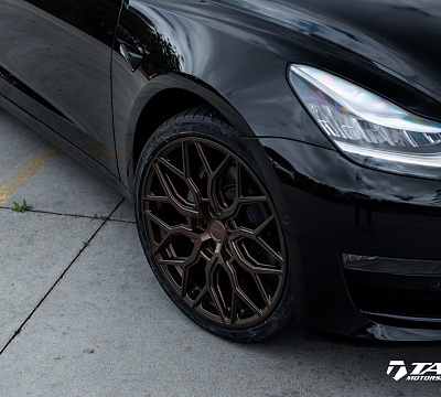 Фото дисков Vossen HF-2 на Tesla Model 3