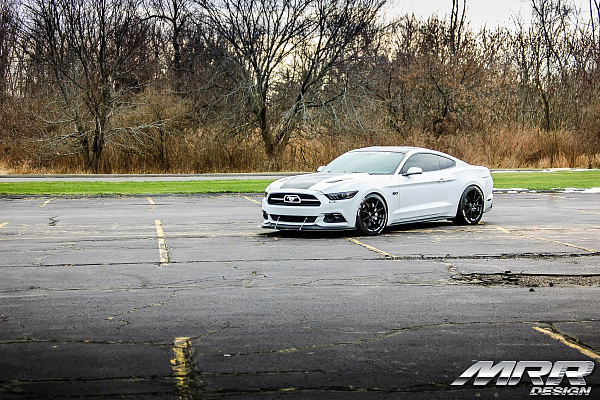 Фото дисков MRR M350 Черный глянец на Ford Mustang VI