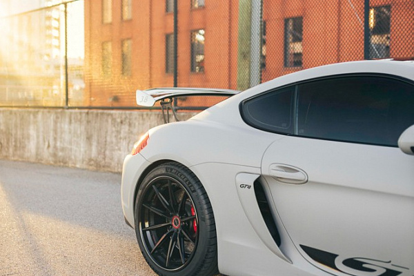 Фото дисков Brixton Forged R11-R Черный сатин на Porsche Cayman II