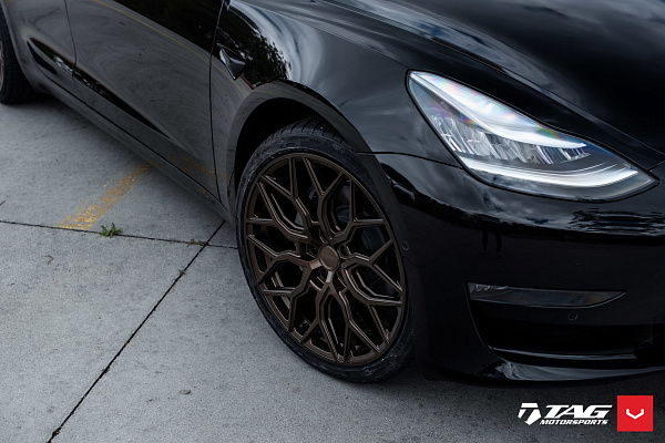 Фото дисков Vossen HF-2 Сатиновая темная бронза на Tesla Model 3