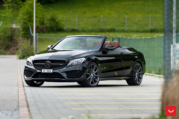 Фото дисков Vossen VFS-10 Глянцевый графит на Mercedes-Benz C-Class (W205)