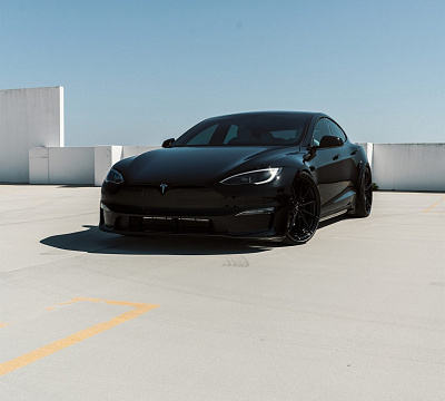 Фото дисков Anrky AN28 на Tesla Model S