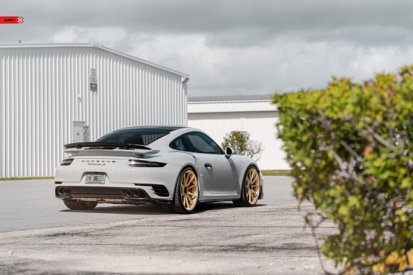Фото дисков Anrky AN18 Глянцевая шампань на Porsche 911 VII