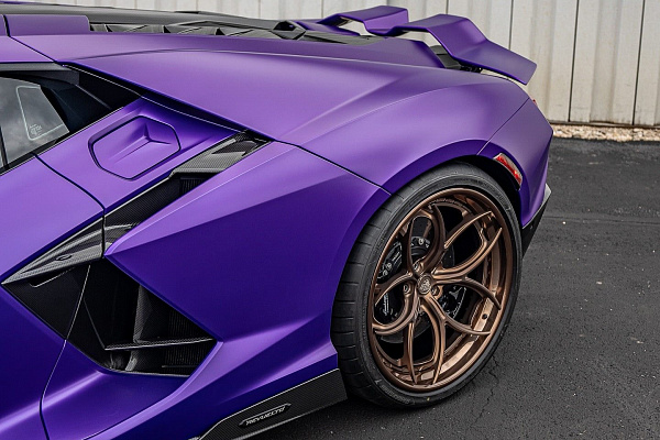 Фото дисков Anrky S3-X0 Глянцевая бронза на Lamborghini Revuelto
