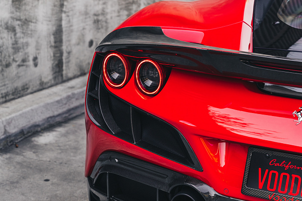 Фото дисков Brixton Forged R11-R Глянцевое золото на Ferrari F8