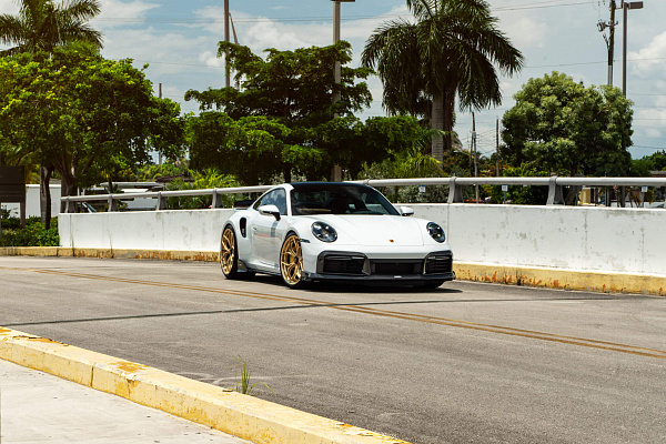 Фото дисков HRE S111SC Сатиновое золото на Porsche 911 VIII