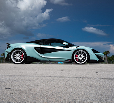 Фото дисков Anrky AN18 на McLaren 600