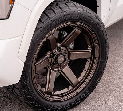 Фото дисков 4PLAY 4P63 на Toyota Tundra III