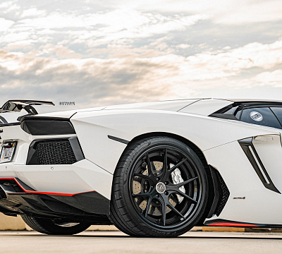 Фото дисков Strasse Wheels SM5R Deep Concave FS на Lamborghini Aventador