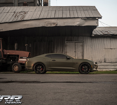 Фото дисков MRR M228 на Chevrolet Camaro VI