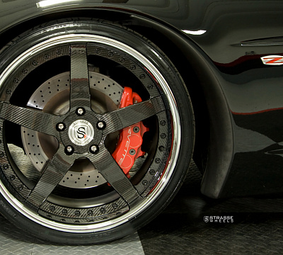 Фото дисков Strasse Wheels S5 Signature на Chevrolet Corvette C6