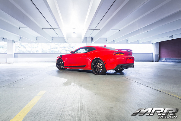 Фото дисков MRR M228 Черный глянец на Chevrolet Camaro VI