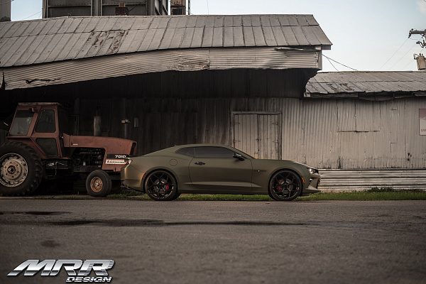 Фото дисков MRR M228 Черный глянец на Chevrolet Camaro VI
