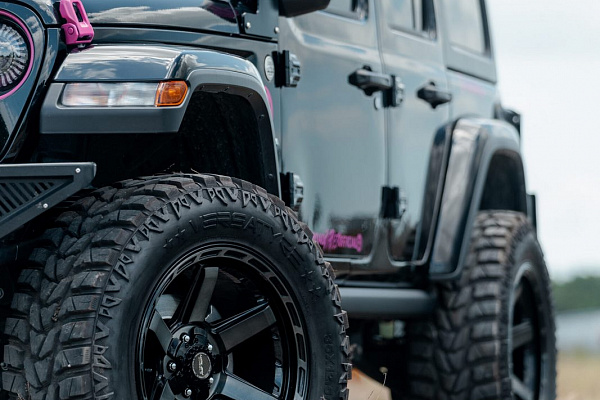 Фото дисков 4PLAY 4P63 Черный глянец на Jeep Wrangler IV (JL)