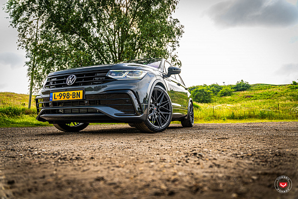 Фото дисков Vossen EVO-2 Черный сатин на Volkswagen Tiguan II