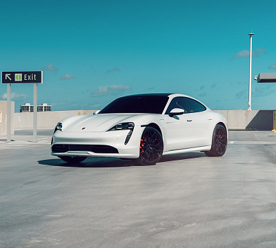 Фото дисков Vossen HF-2 на Porsche Taycan I