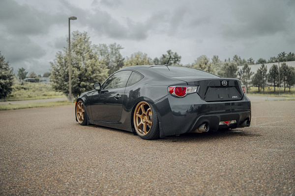 Фото дисков Motegi Racing MR145 TRAKLITE 3.0 Сатиновая бронза на Toyota GT86