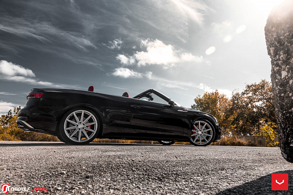 Фото дисков Vossen VFS-10 Серебро на Audi A/S/RS 5 (F5)