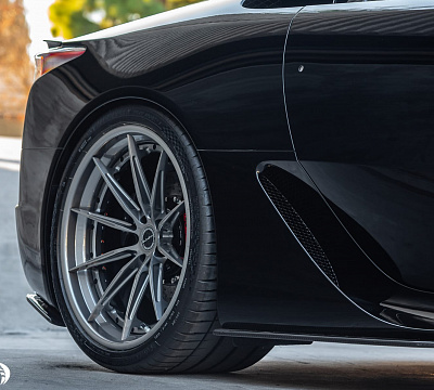 Фото дисков Brixton Forged R11-R на Lexus LFA
