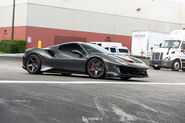 Фото дисков Anrky RS5.3 Глянцевый темный лак на Ferrari 812