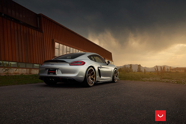 Фото дисков Vossen HF-5 Глянцевая бронза на Porsche Cayman II