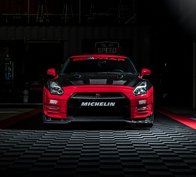 Фото дисков HRE P201 на Nissan GT-R