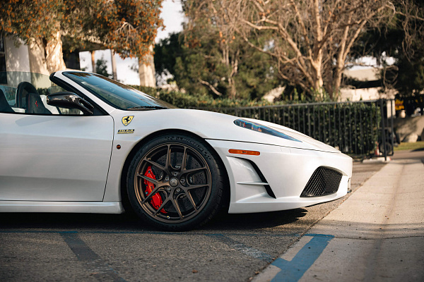 Фото дисков HRE R101 Lightweight Сатиновая бронза на Ferrari F430