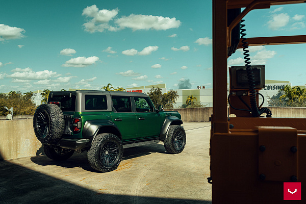 Фото дисков Vossen HF6-5 Черный сатин на Ford Bronco
