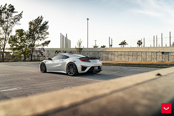 Фото дисков Vossen HF-3 Сатиновый графит на Acura NSX II
