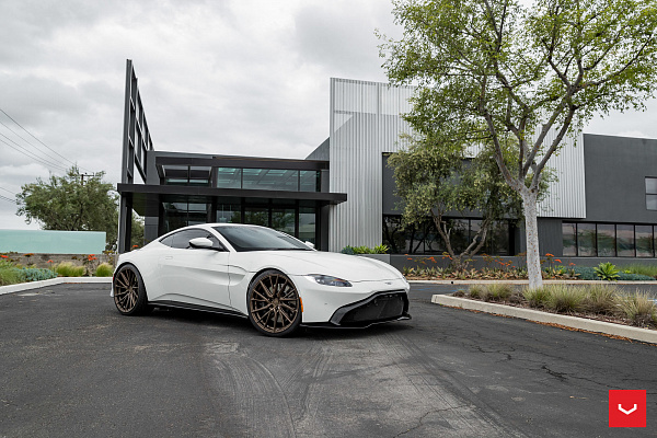 Фото дисков Vossen HF-4T Сатиновая бронза на Aston Martin Vantage 4