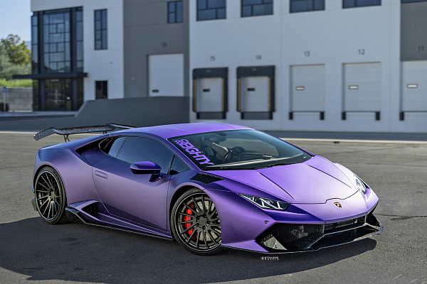 Фото дисков Strasse Wheels SV15T Deep Concave FS Черный матовый на Lamborghini Huracan