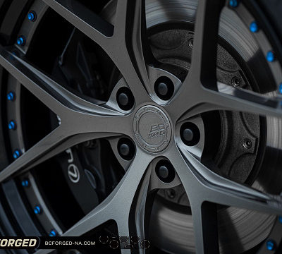 Фото дисков BC Forged HCS21 на Lexus LC 500